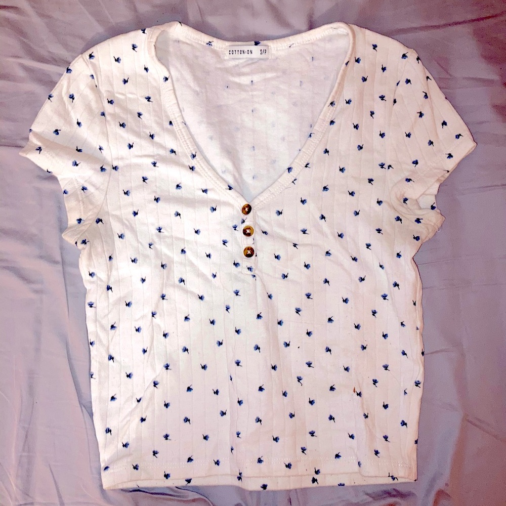 White and blue floral t shirt
